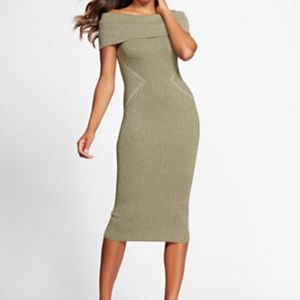 Off the shoulder Metallic Formal dress